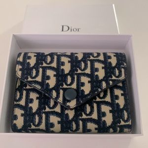 COPY - Blue ObliqueTrifold Snap Wallet w/ zipper. See pics for exact measu…